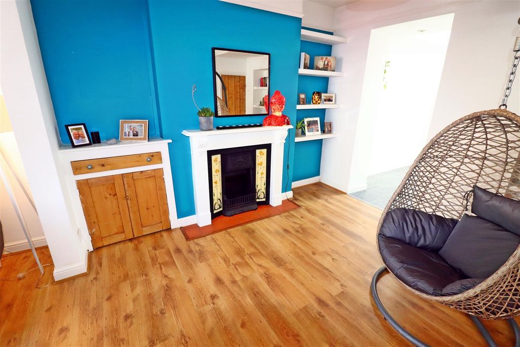 Property photo 3 of 21 Living Room 5.Jpg