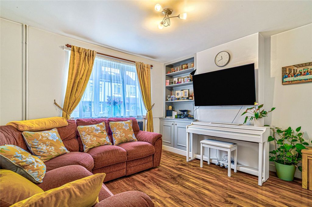 Property photo 2 of 16 Picture No. 01