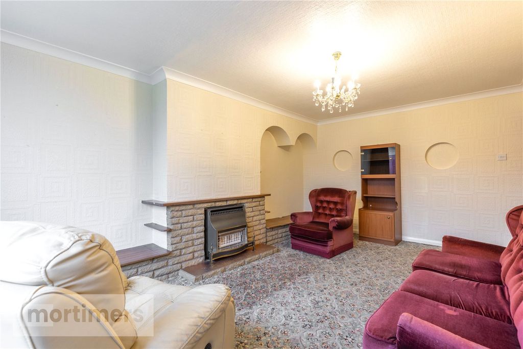 Property photo 2 of 20 Living Room