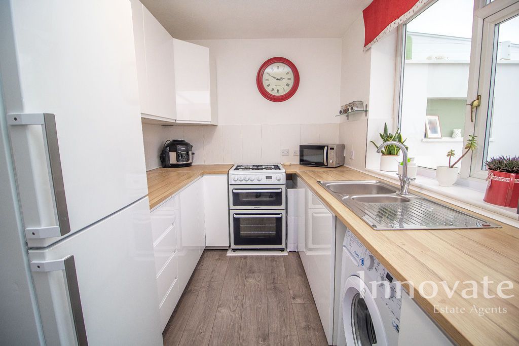 Property photo 3 of 11 Photo 2