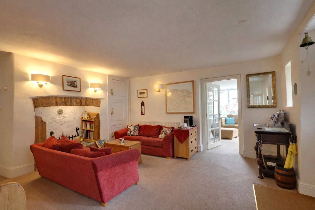 Property photo 2 of 27 2 - Picture No. 19