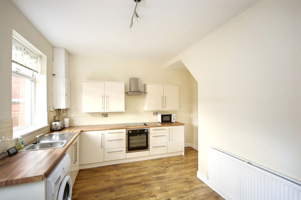 Property photo 3 of 18