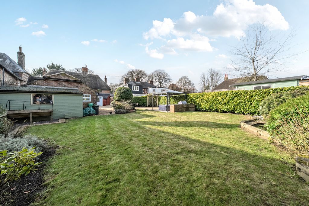 Property photo 2 of 22