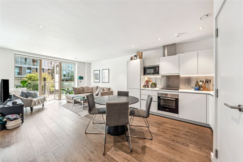 Property photo 2 of 13 Open Plan