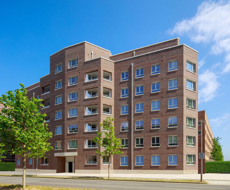 Property photo 1 of 9 Photo 4