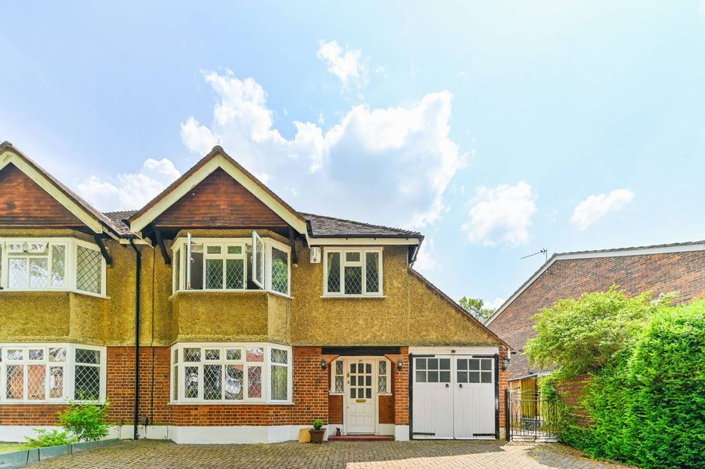 Property photo 2 of 19