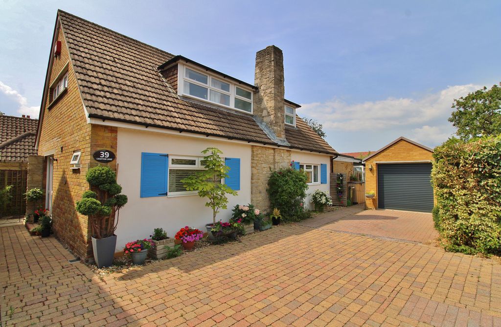 Property photo 1 of 39