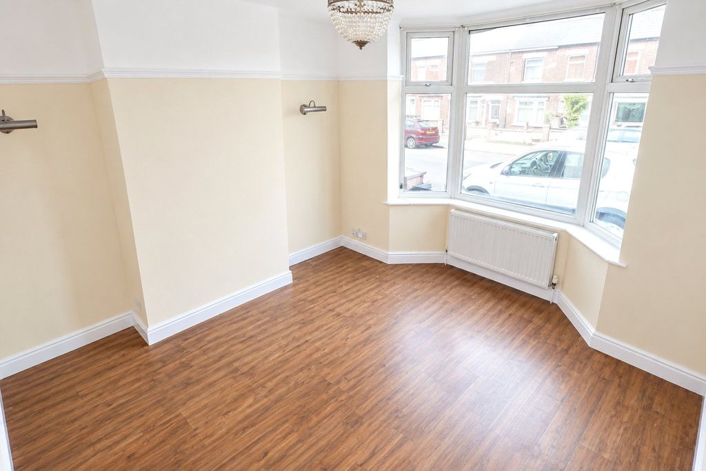 Property photo 2 of 5 Picture No. 04