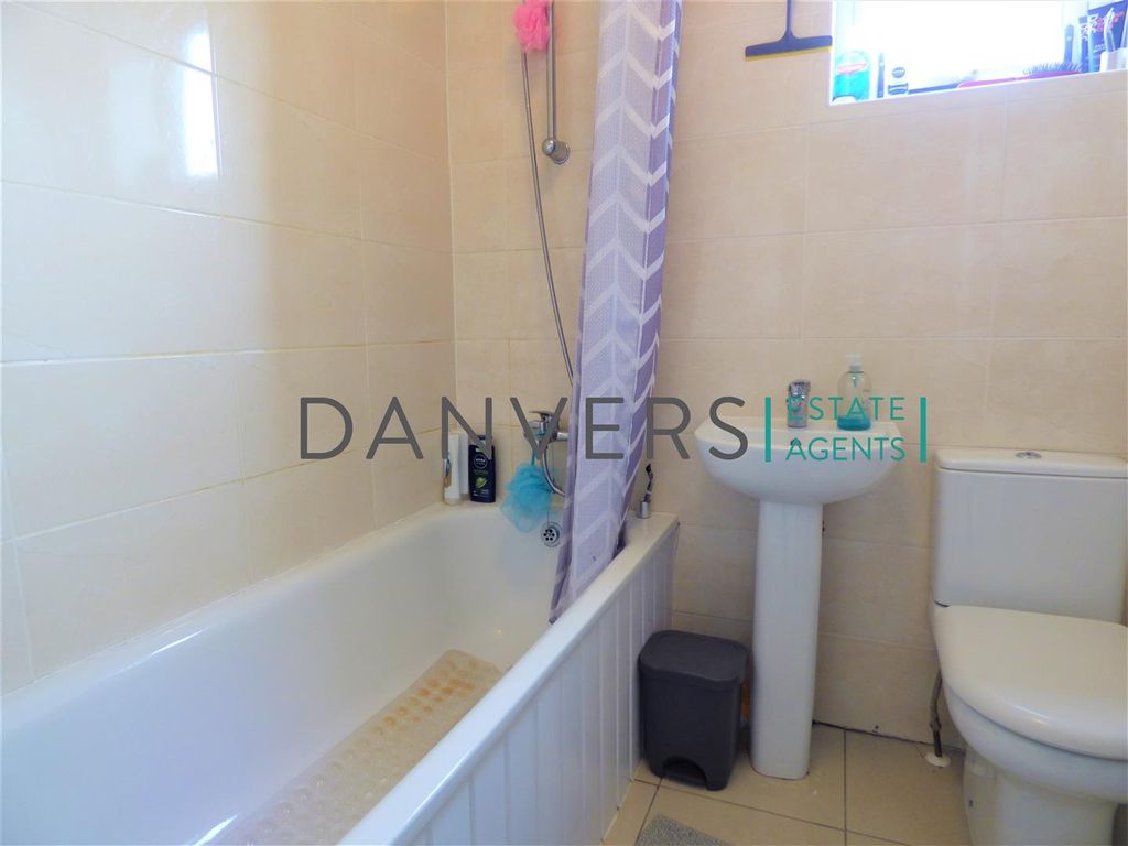 Property photo 3 of 5