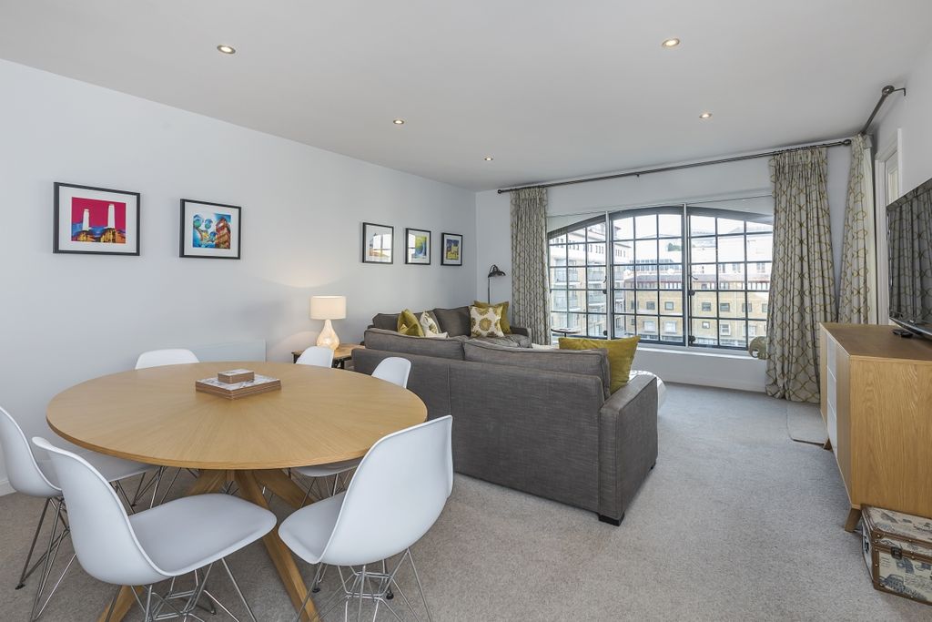 Property photo 2 of 13 17