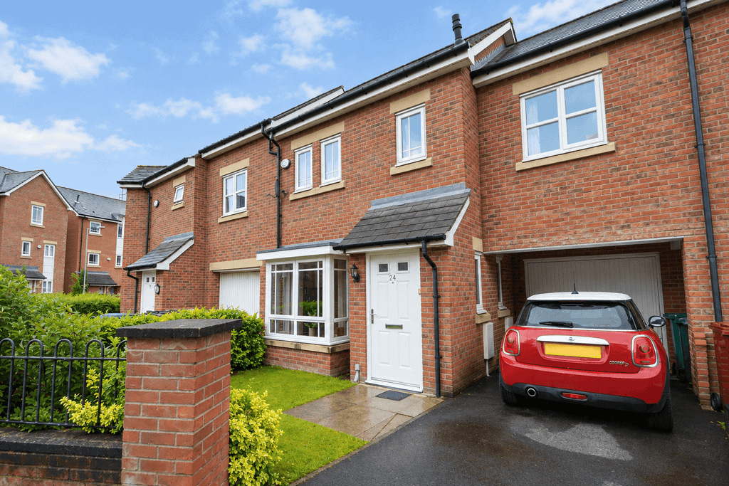 Property photo 1 of 20 4 Bedroom Terraced For Rent