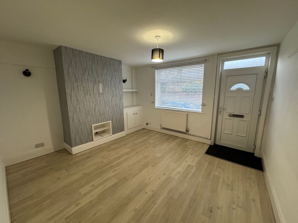 Property photo 2 of 14 Living Room