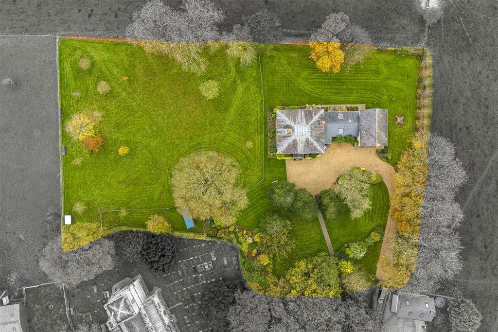 Additional image 39 of 6 bed detached house for saleThe Ride, Totternhoe, Bedfordshire LU6