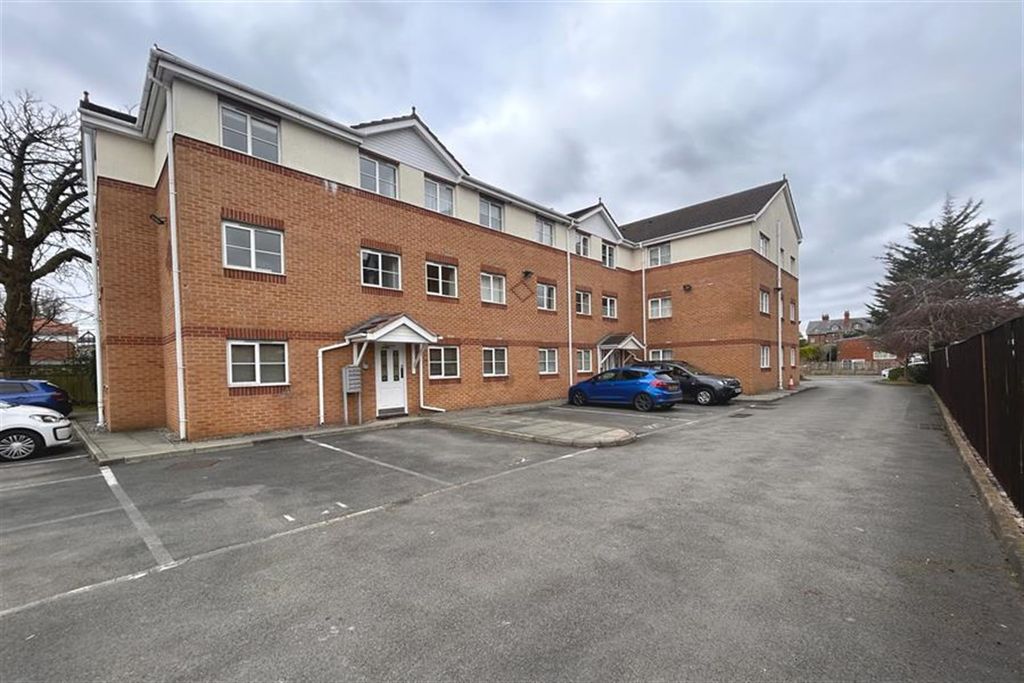 Property photo 1 of 11 (Main)