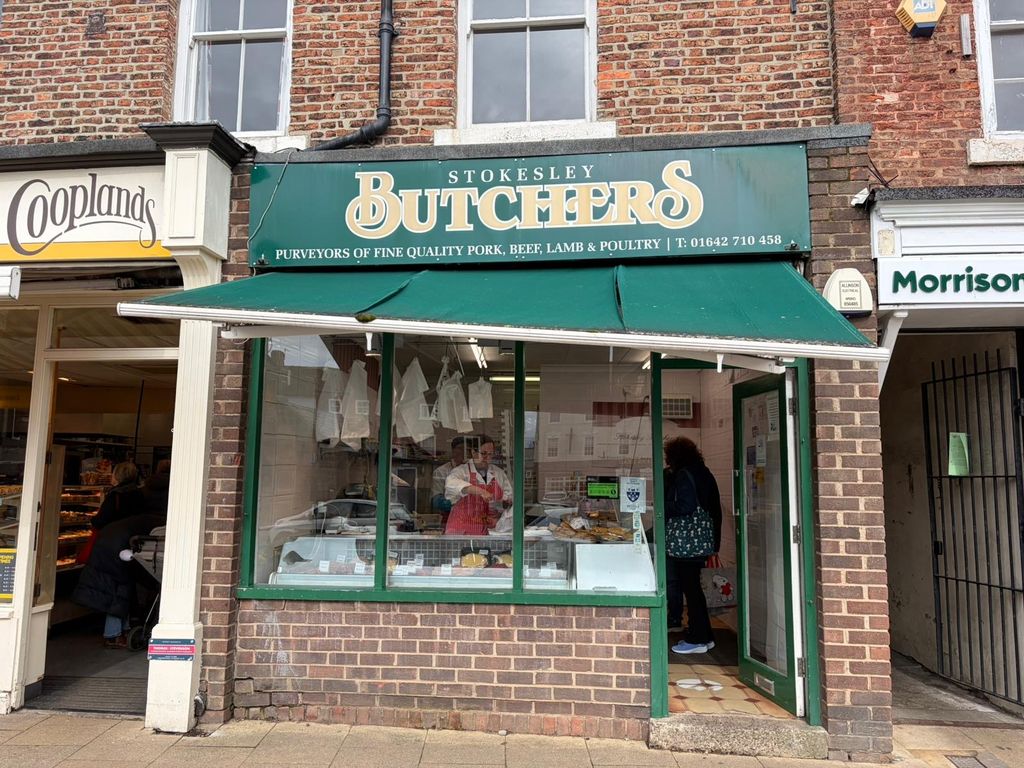 Property photo 2 of 20