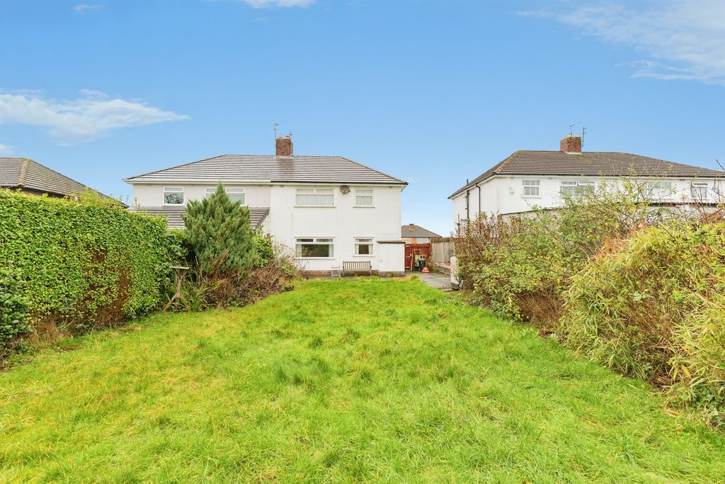 Property photo 2 of 18