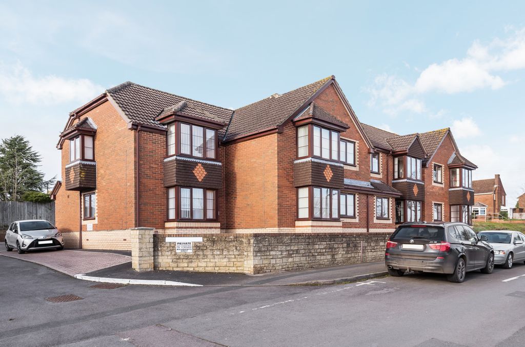 Property photo 1 of 9 Frontt