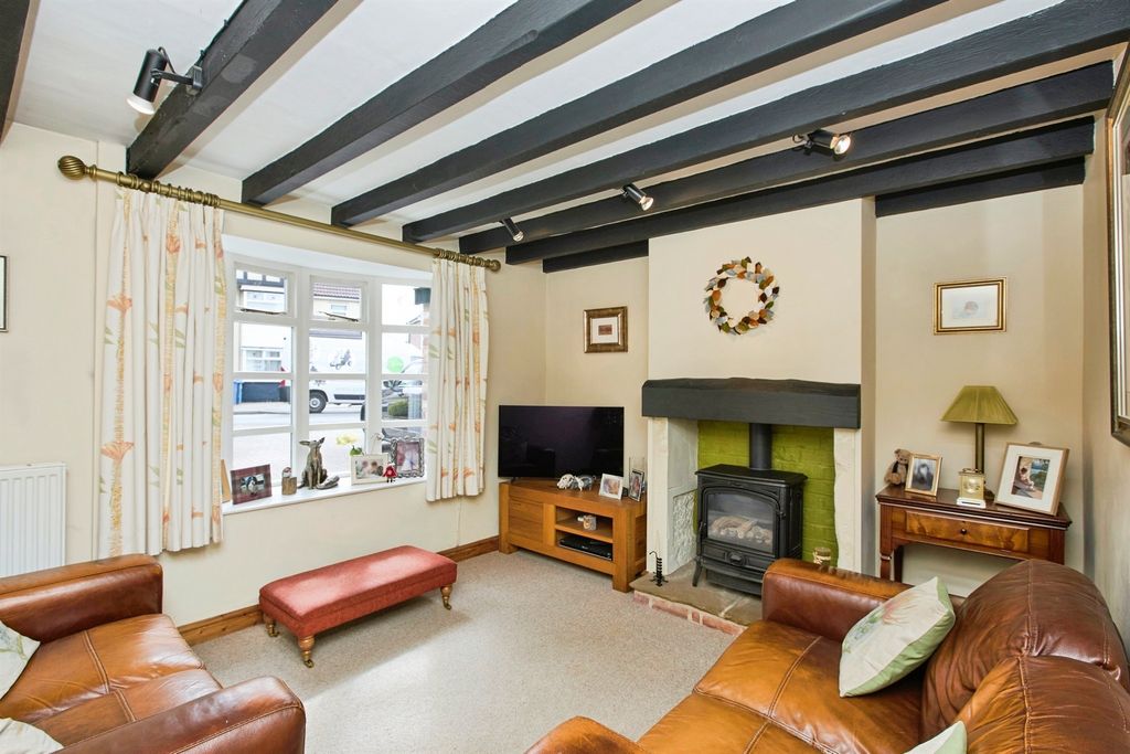 Property photo 2 of 19