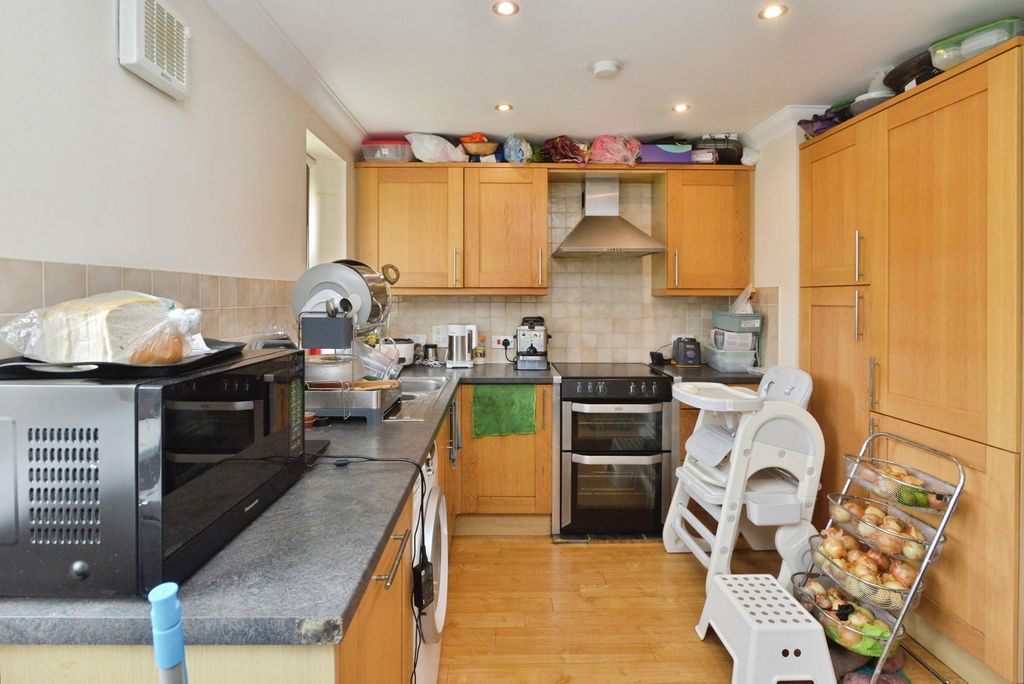 Property photo 3 of 16 Pbox-Img.Jpg