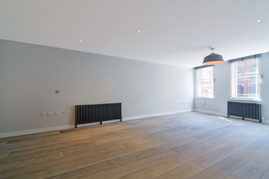 Property photo 2 of 11 976283