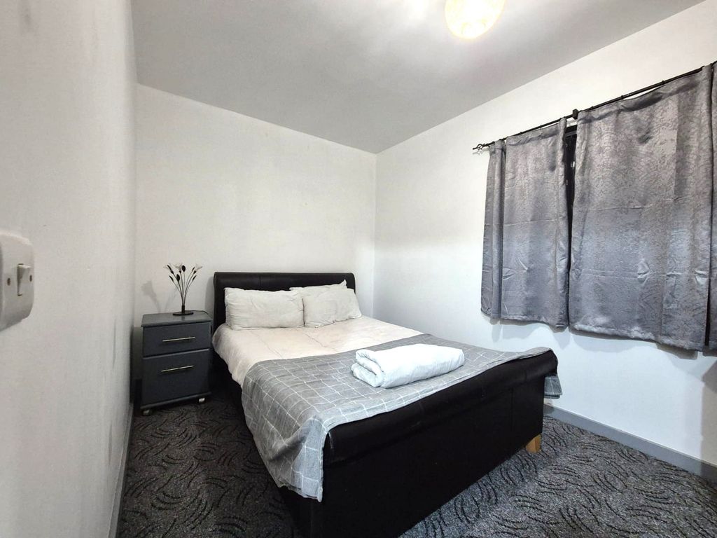 Property photo 1 of 4