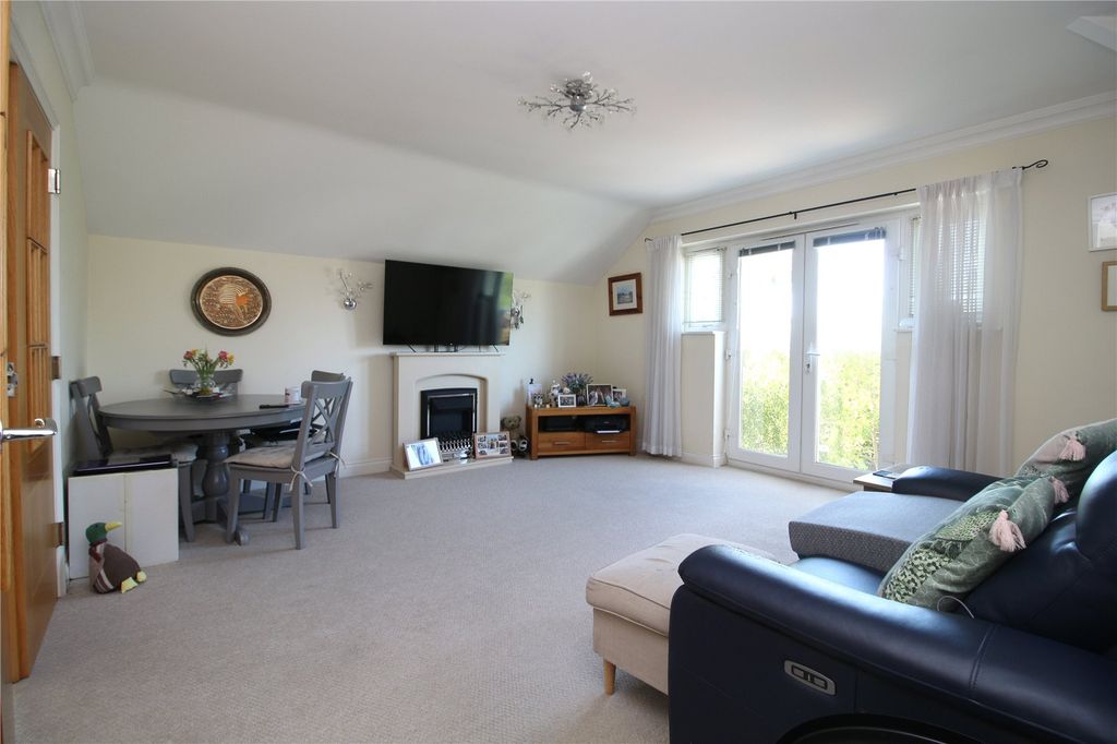 Property photo 2 of 12 Picture No. 05