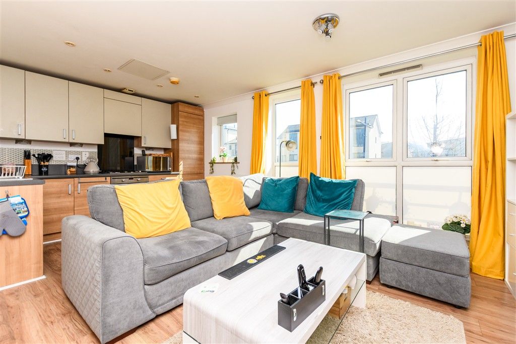 Property photo 1 of 8 Lounge/Kitchen