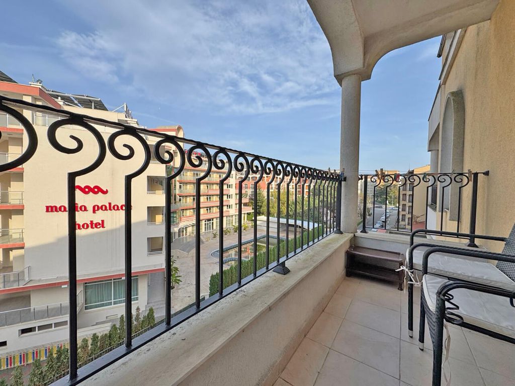 Property photo 2 of 11