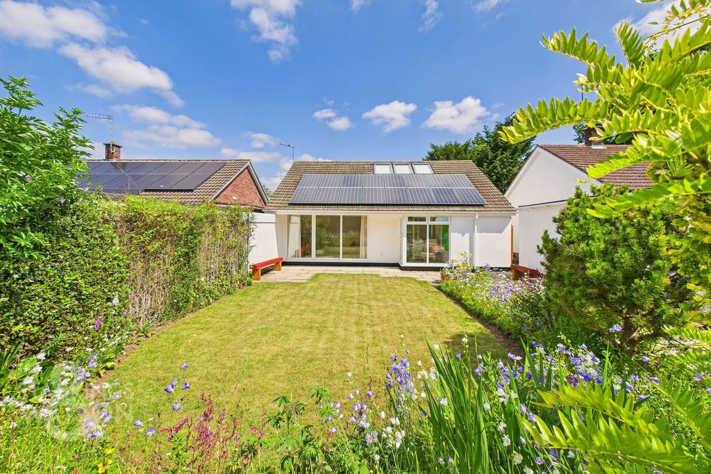 Property photo 1 of 33