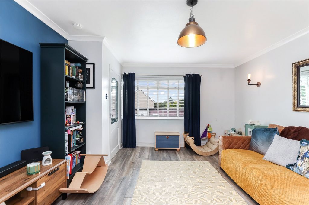 Property photo 2 of 13 2