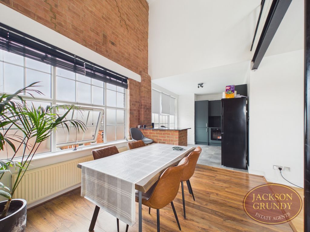 Property photo 3 of 17 Roe Road