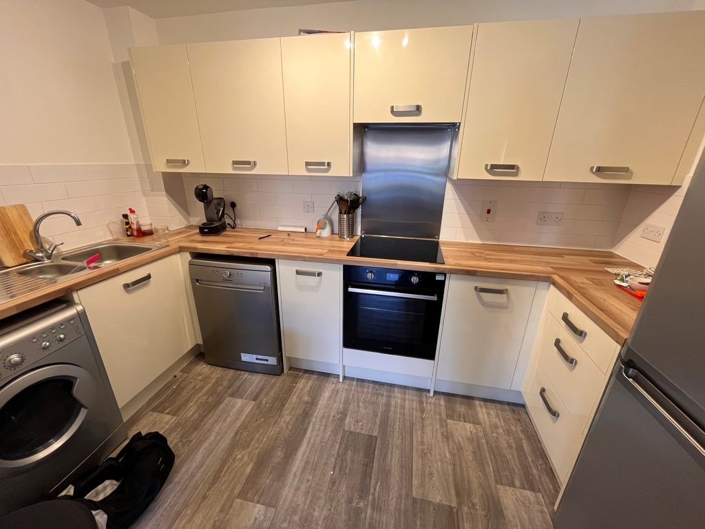 Property photo 3 of 5