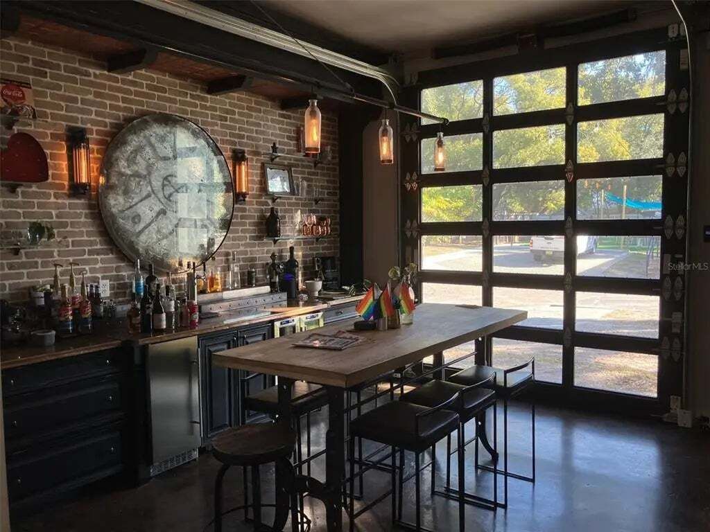 Property photo 3 of 9 <Alttext/>