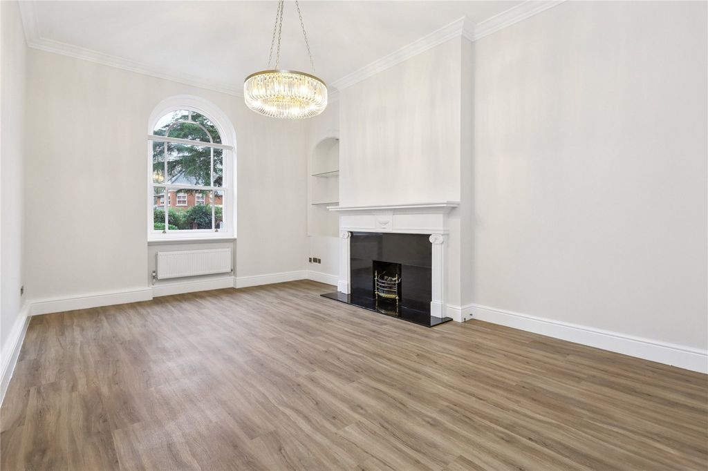 Property photo 2 of 9 Picture No. 12