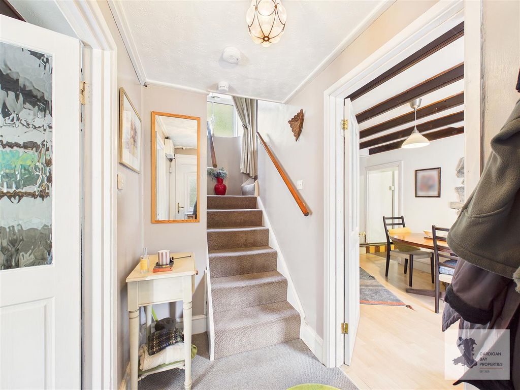 Property photo 3 of 29 Hallway