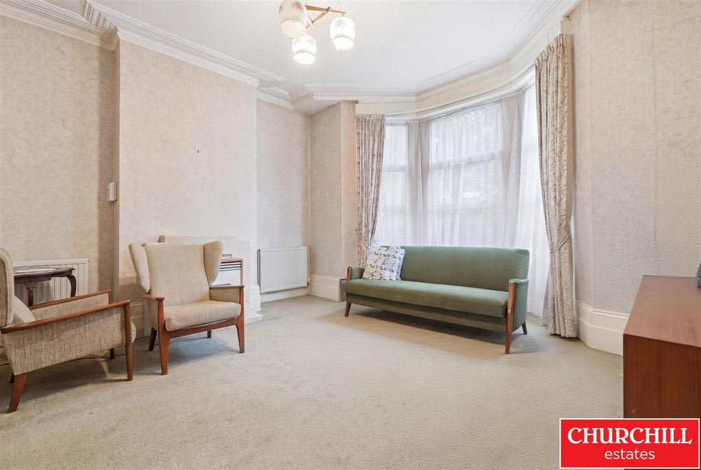 Property photo 2 of 22