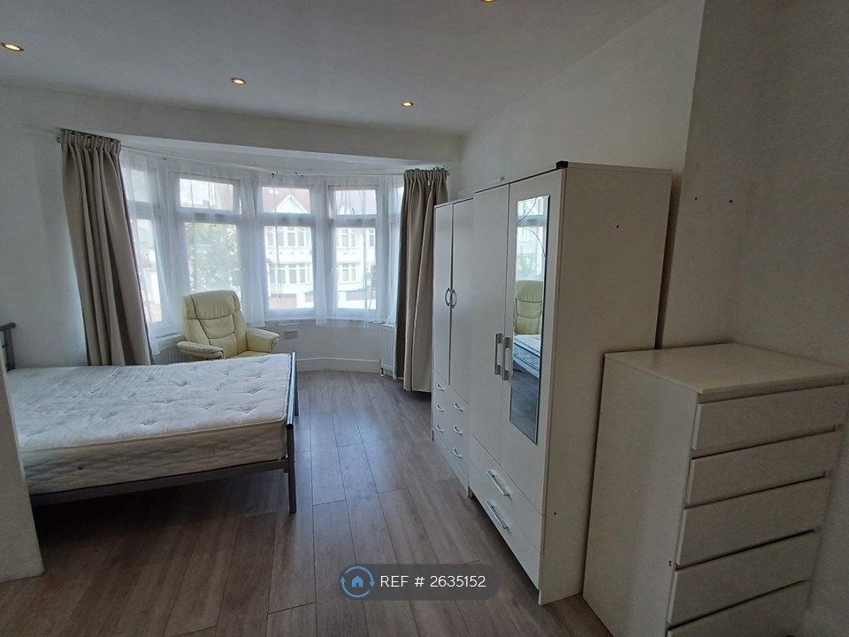 Property photo 3 of 4