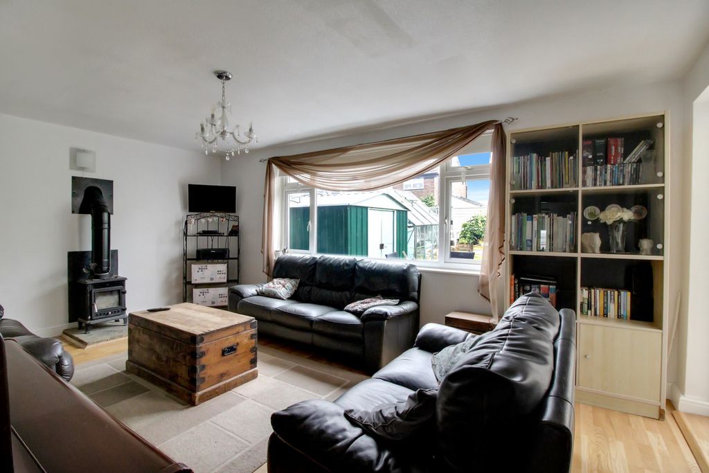Property photo 3 of 16