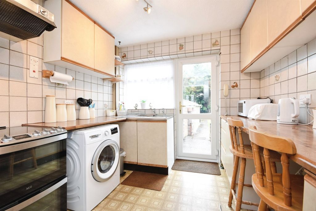 Property photo 3 of 16
