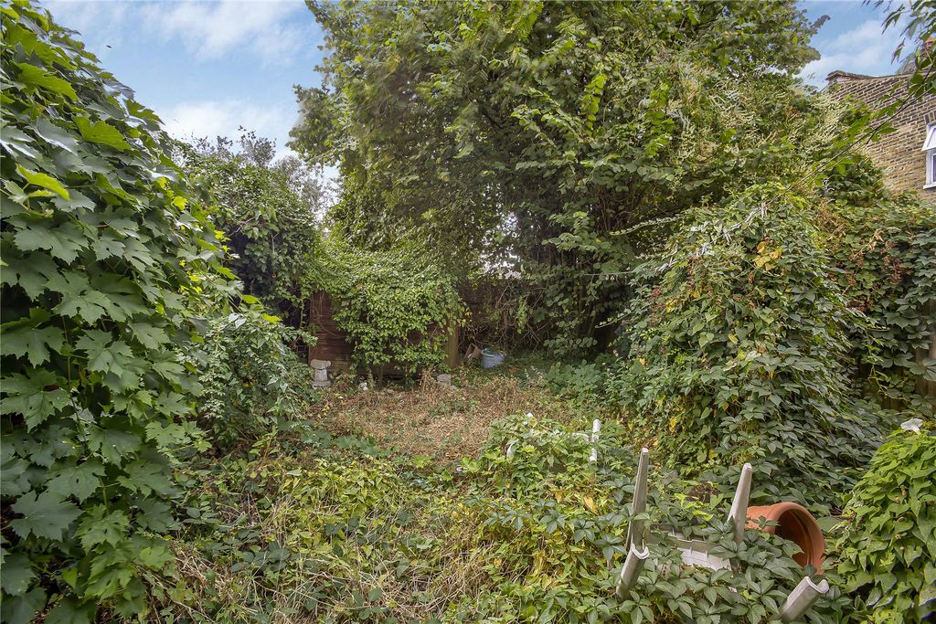 Property photo 2 of 13 Picture No. 17