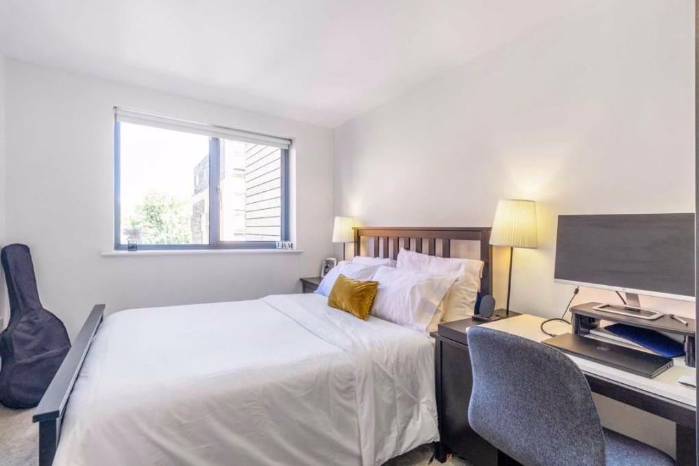 Property photo 3 of 6 Bedroom