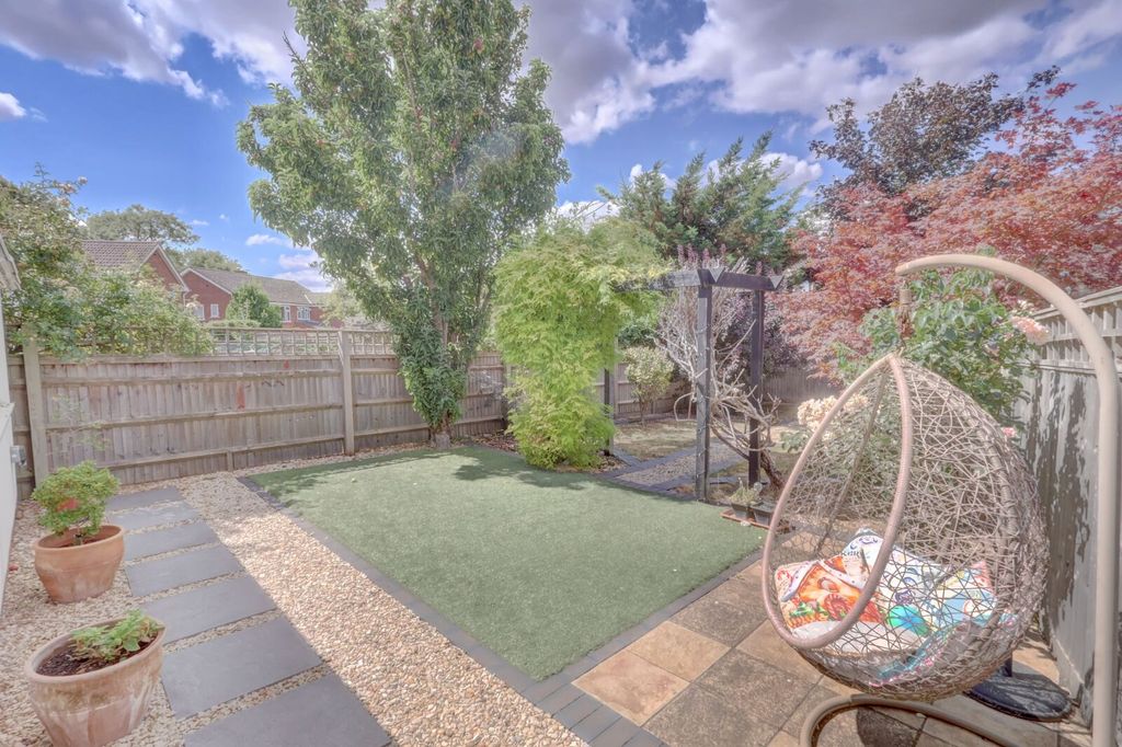Property photo 2 of 19 Picture No. 22