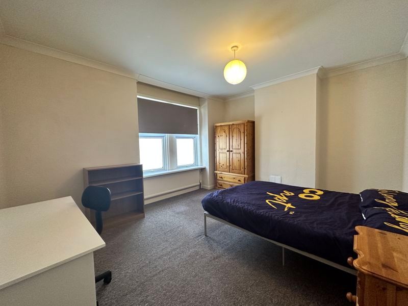 Property photo 1 of 9 Photo 18