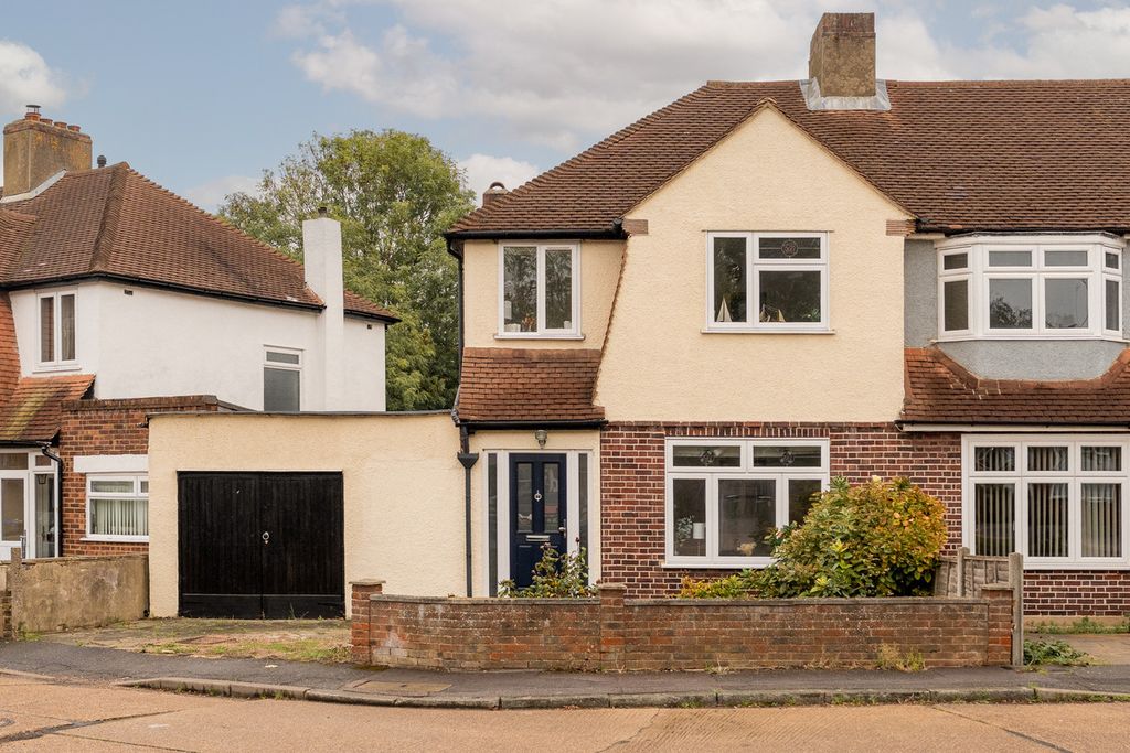 Property photo 1 of 23