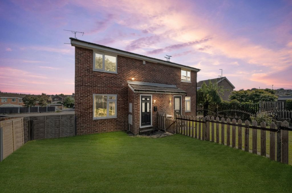 Property photo 1 of 18 1336506-18-689B66d10B13E-1