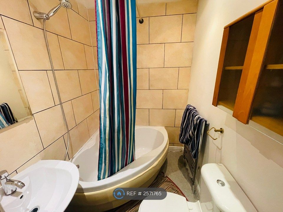 Property photo 2 of 3