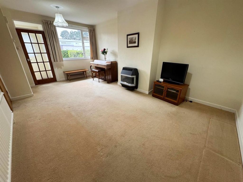 Property photo 3 of 14 Living Room