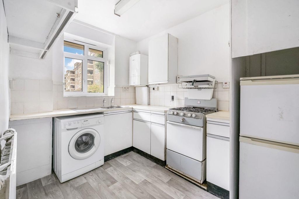 Property photo 3 of 12 Separate Kitchen