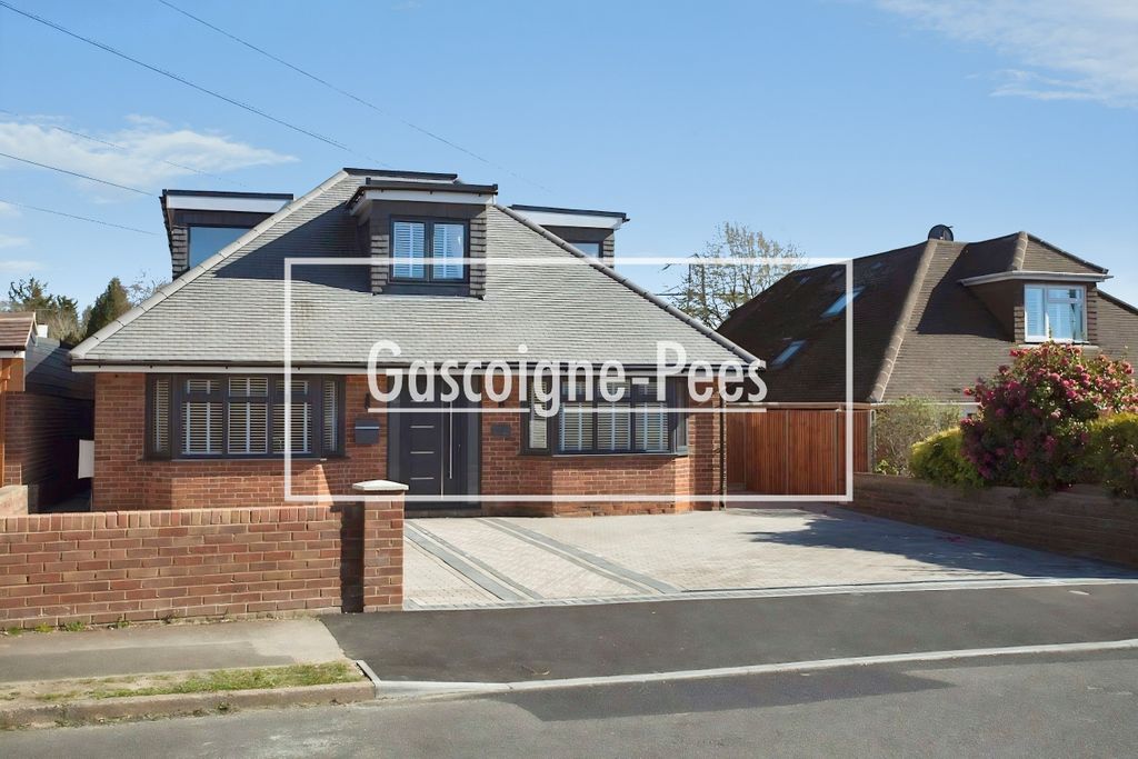 Property photo 1 of 9