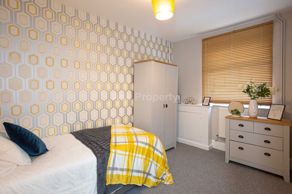 Property photo 2 of 3